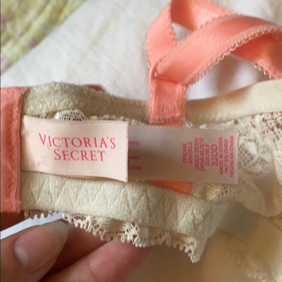 Victoria’s Secret bra - Picture 4 of 4